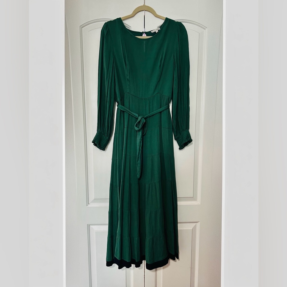 Baltic Born Green Long Sleeve Dress ⭐️ NEVER WORN ⭐️